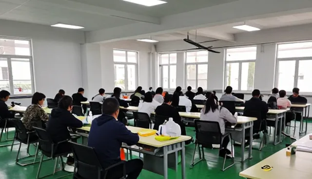 技术培训服务的场景化发展路径与实践探索