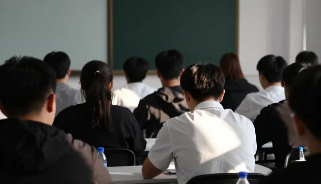 资源分配对性能优化的影响条件分析